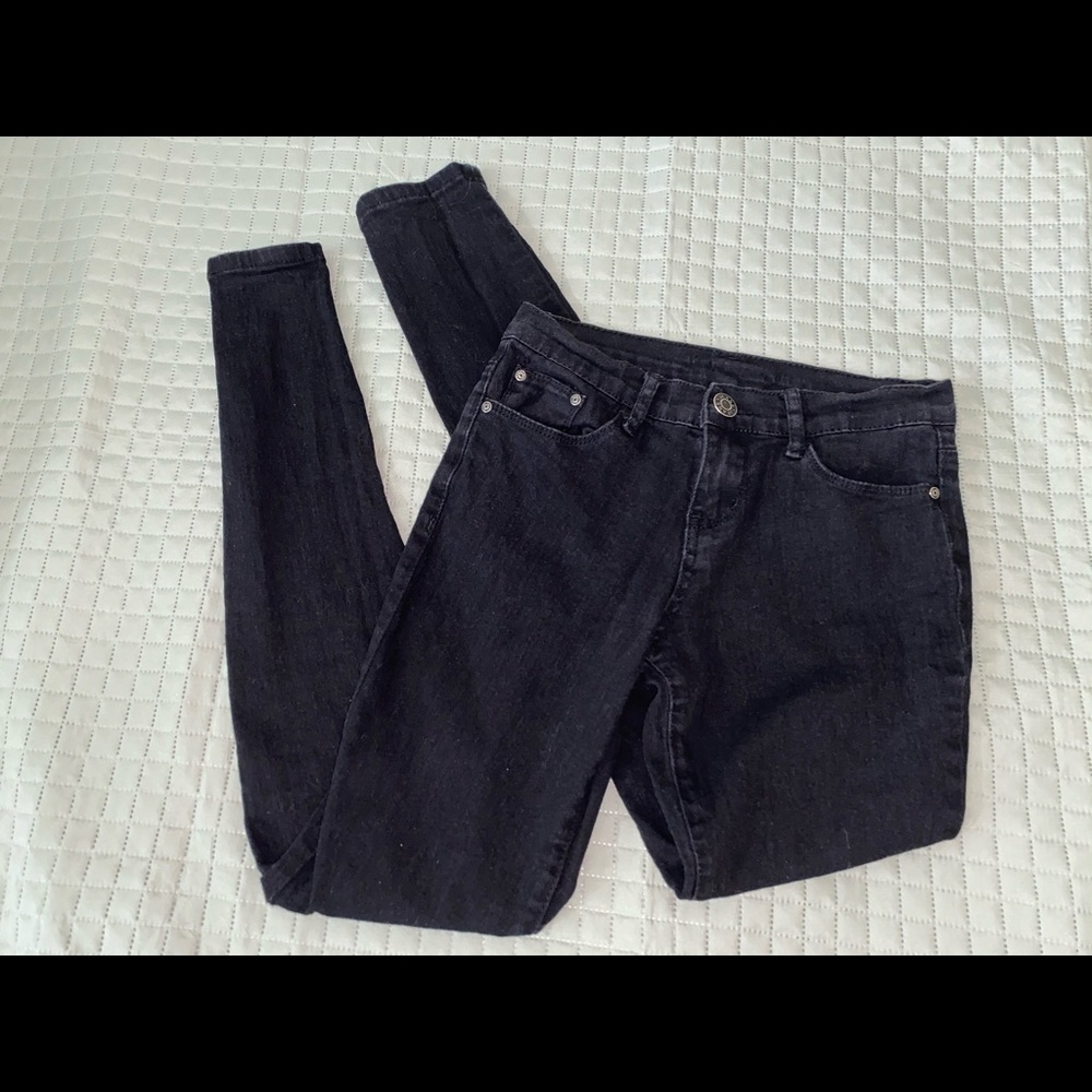 Black skinny jeans